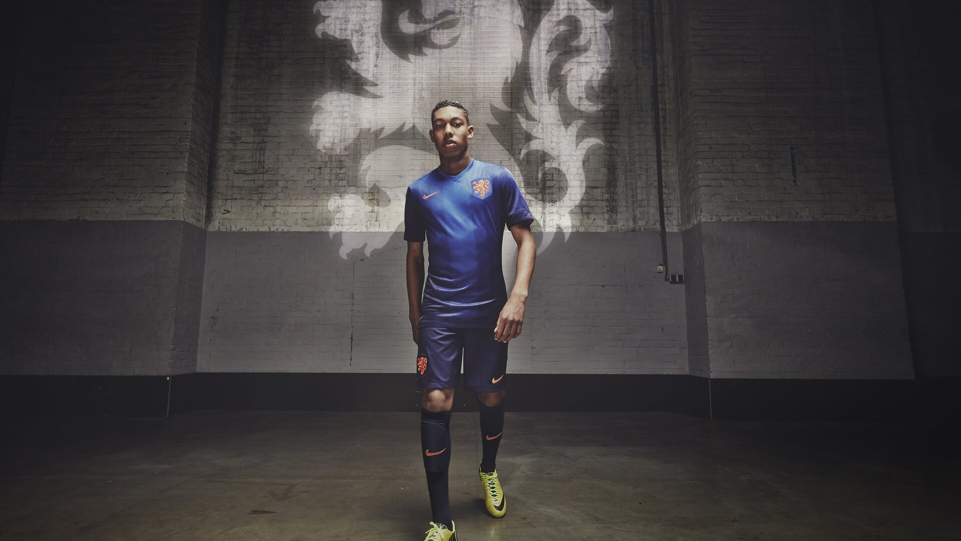 球迷热情高涨:现场氛围究竟有多火爆?,球队氛围怎么表达